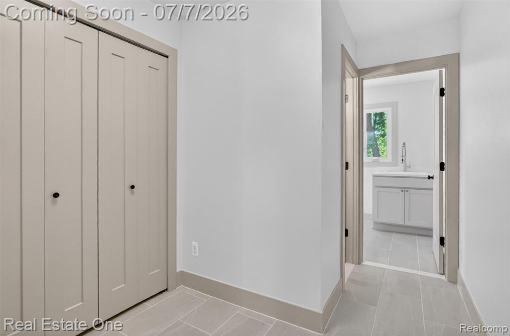 2141 Hickory Leaf Court North Rochester Hills, MI 48309 - Photo 30 of 71