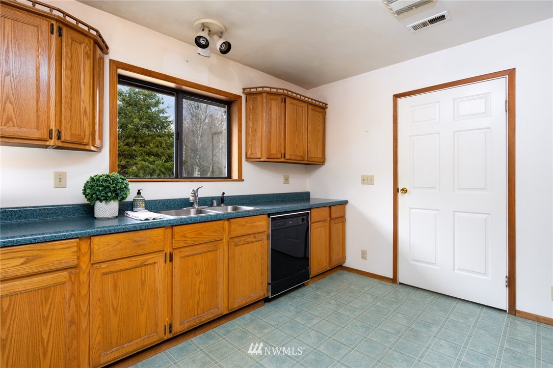 39701 Cape Horn Road Concrete, WA 98237 - Photo 28 of 38 Gallery Image 28