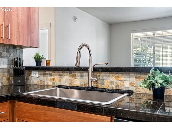 $279,999 | 7902 Northeast Miriam Way, Hillsboro, OR 97006