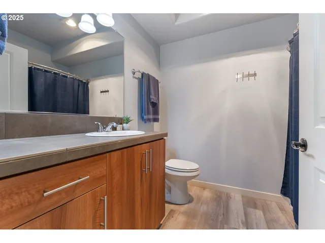 $279,999 | 7902 Northeast Miriam Way, Hillsboro, OR 97006