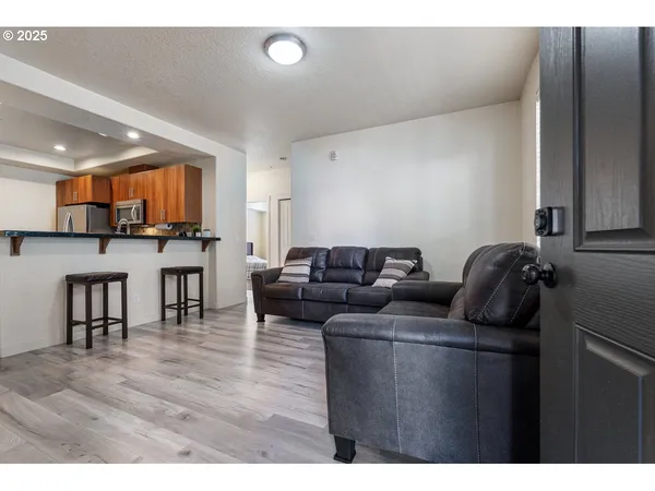 $279,999 | 7902 Northeast Miriam Way, Hillsboro, OR 97006