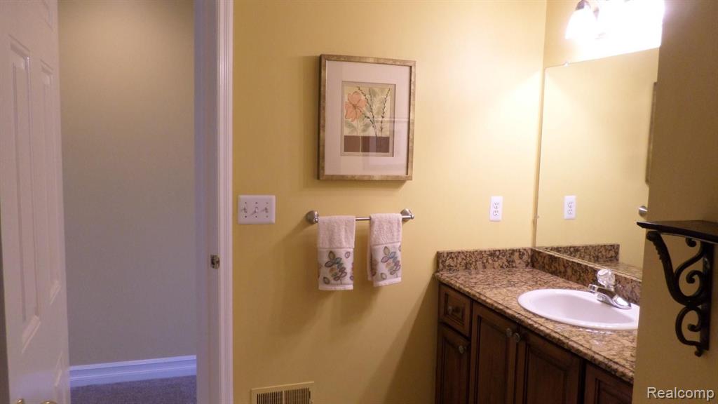 49603 Compass Point Drive Chesterfield, MI 48047 - Photo 36 of 89