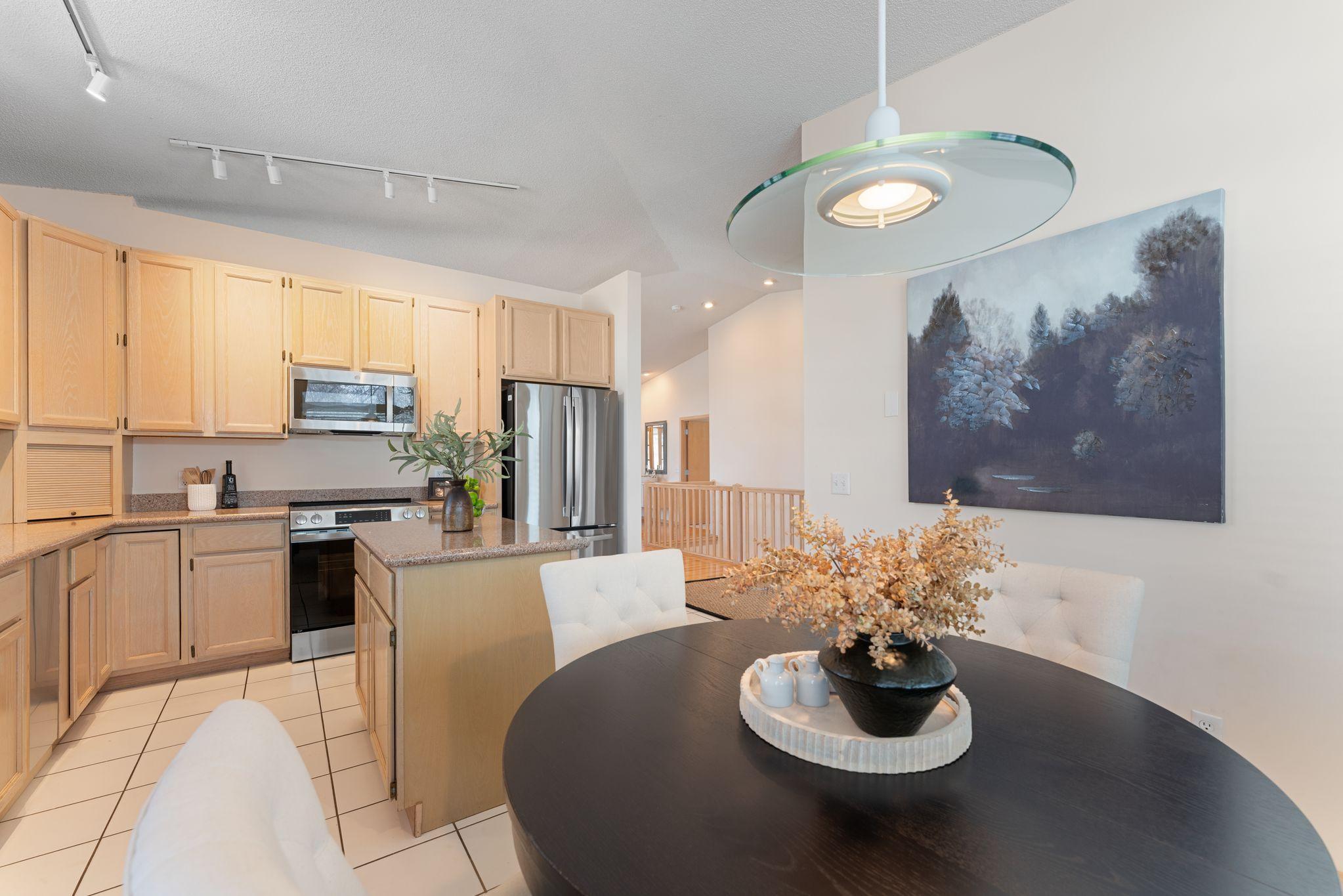 8945 Hilloway Road Eden Prairie, MN 55347 - Photo 12 of 61