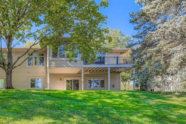 $624,900 | 8945 Hilloway Road, Eden Prairie, MN 55347