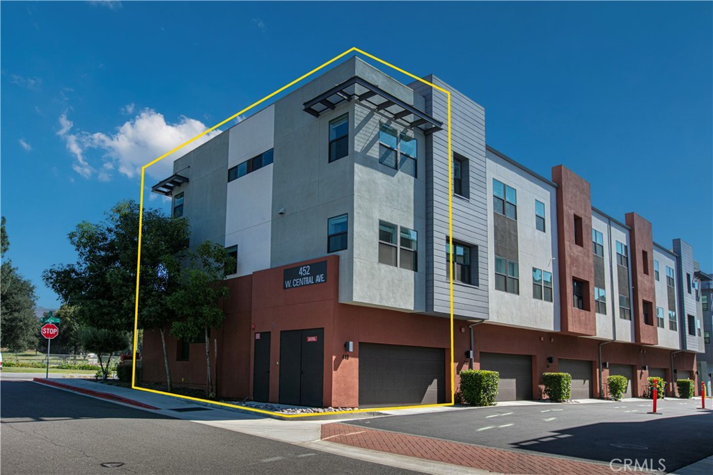 448 West Central Avenue Brea, CA 92821 - Photo 22 of 28