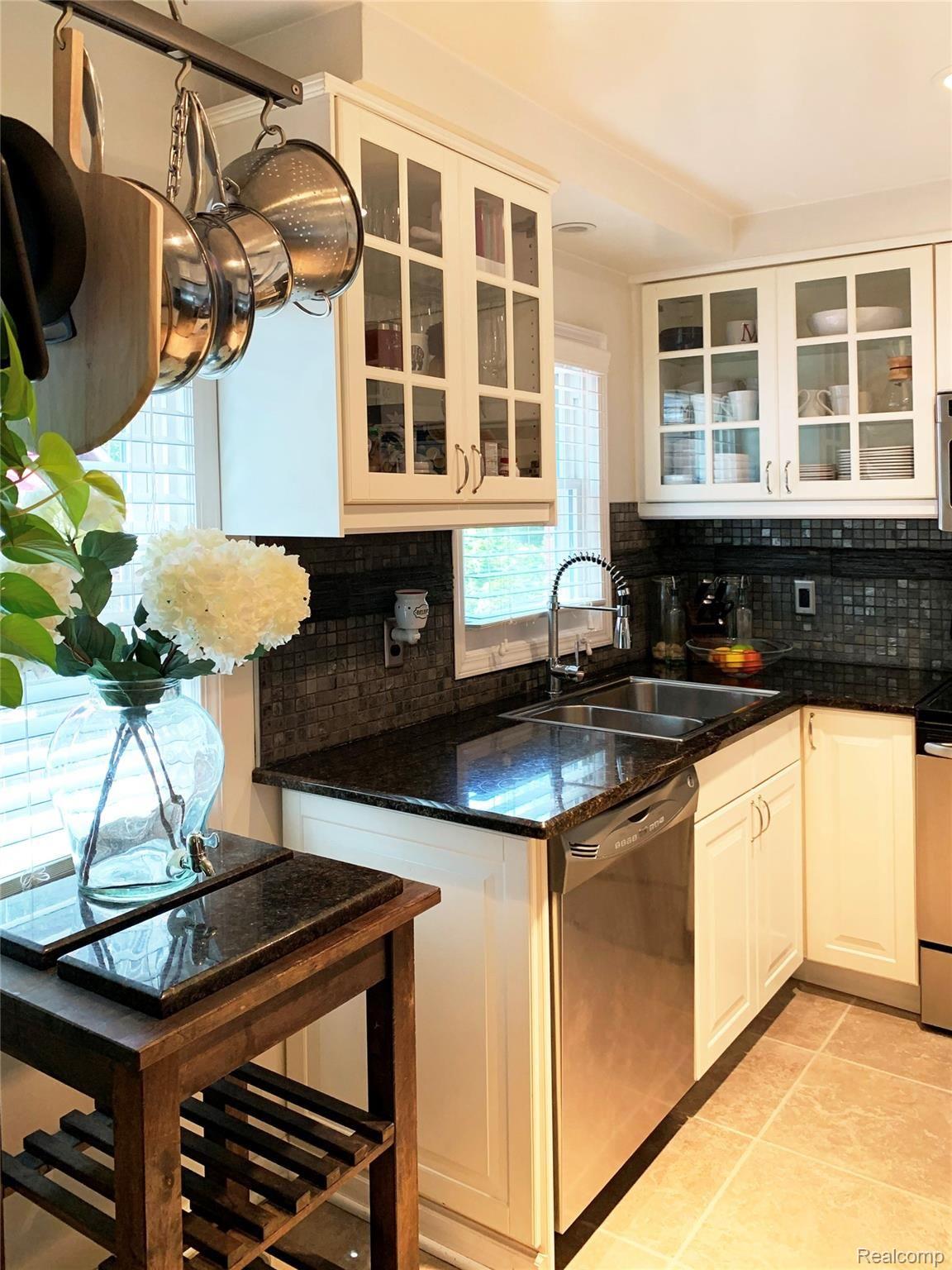 2396 Pembroke Road Birmingham, MI 48009 - Photo 12 of 54 KITCHEN-4.jpg