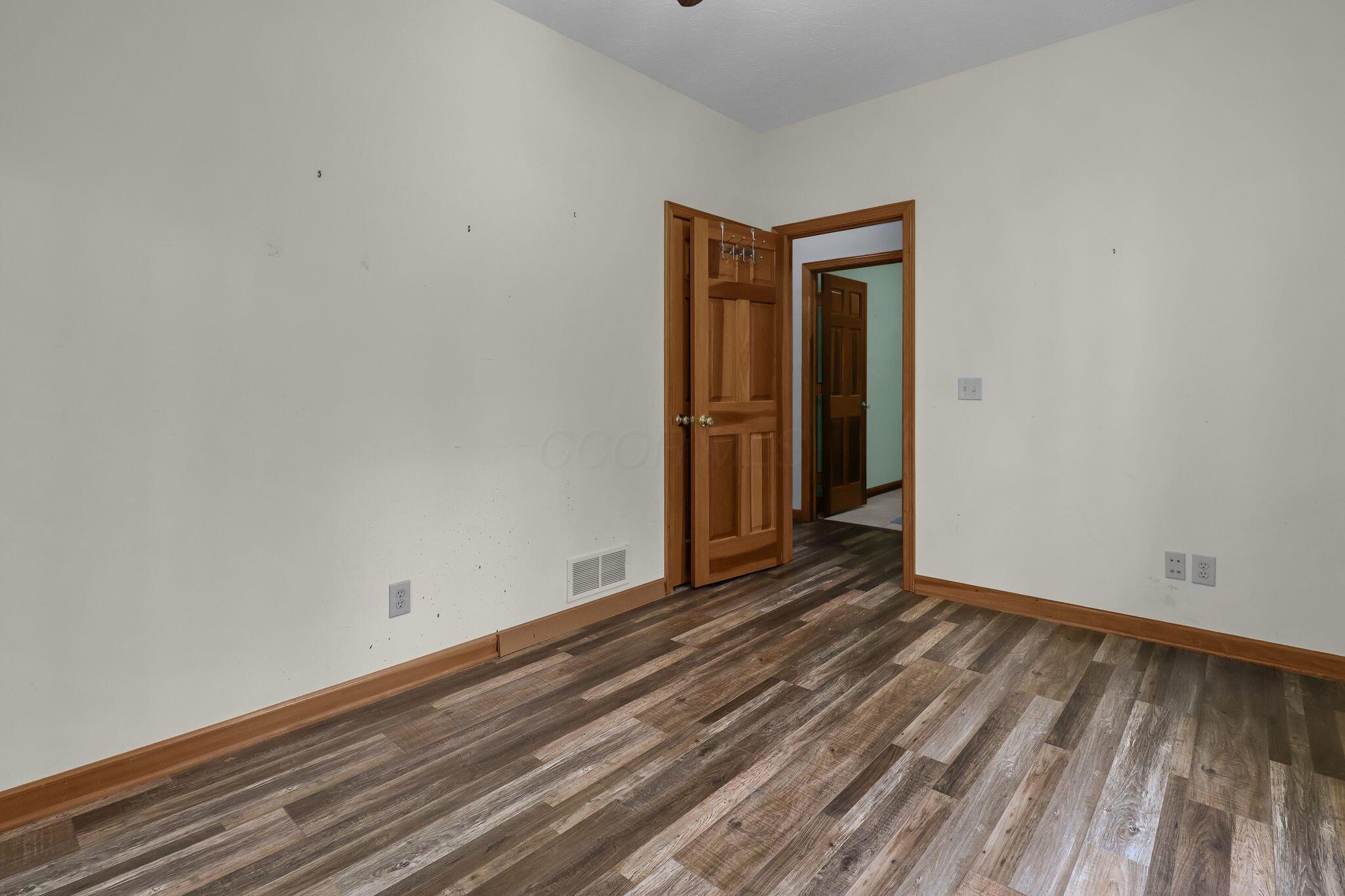 213 Sulphur Spring Road Chillicothe, OH 45601 - Photo 22 of 72 Entry Level Bedroom