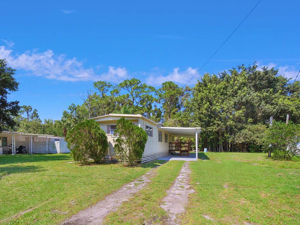 1801 Southwest St George Street Stuart, FL 34997 - Photo 3 of 24 Driveway