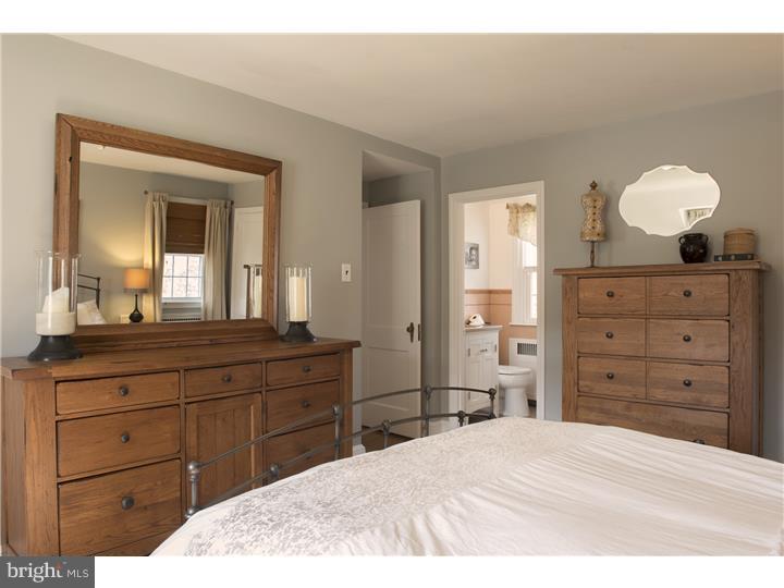 51 West Chelfield Road Glenside, PA 19038 - Photo 22 of 25 Bedroom - Main