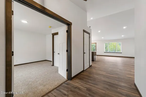 $549,900 | 880 East Valley Street South, Oldtown, ID 83822