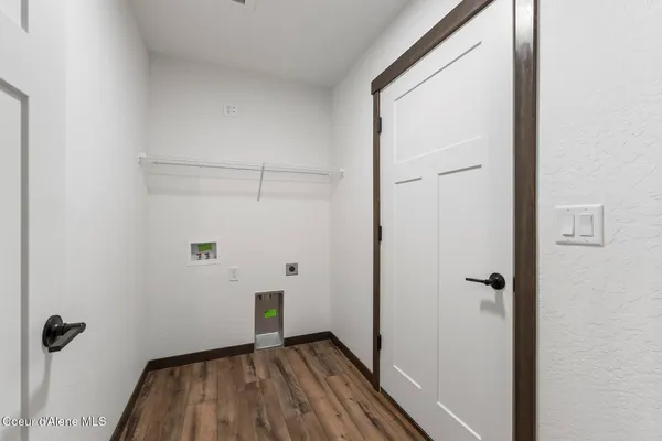 $549,900 | 880 East Valley Street South, Oldtown, ID 83822