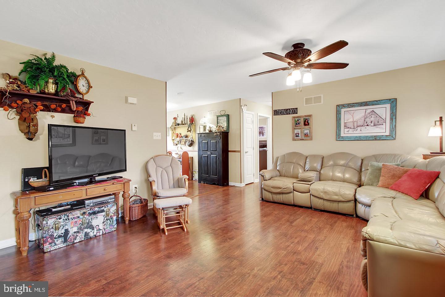 6825 Cannery Road Spring Grove, PA 17362 - Photo 3 of 25