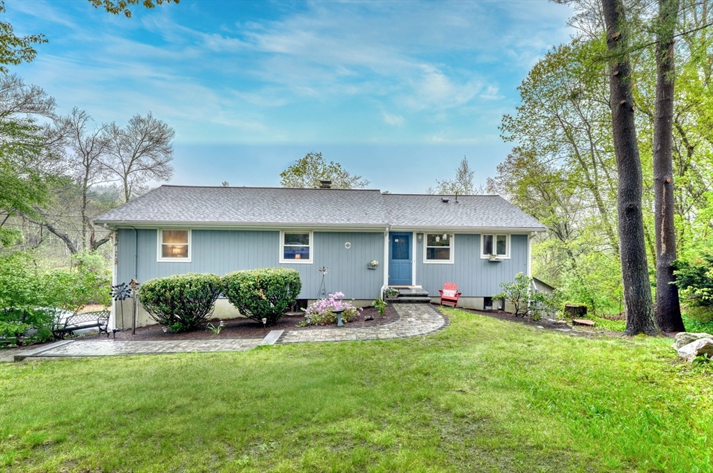 7 Noonhill Road Medfield, MA 02052 - Photo 1 of 34 Gallery Image 1