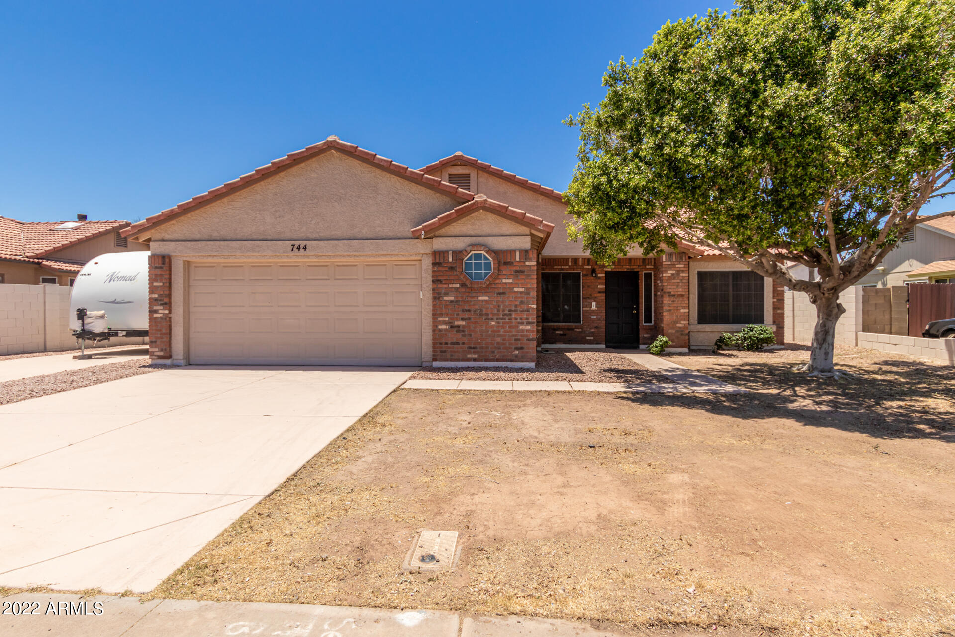 744 South Riata Street Gilbert, AZ 85296 - Photo 2 of 33 01 - Riata