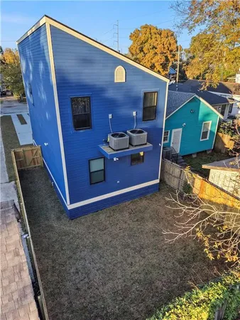 $2,100 | 2756-2758 Gladiolus Street, Unit 2756, New Orleans, LA 70122