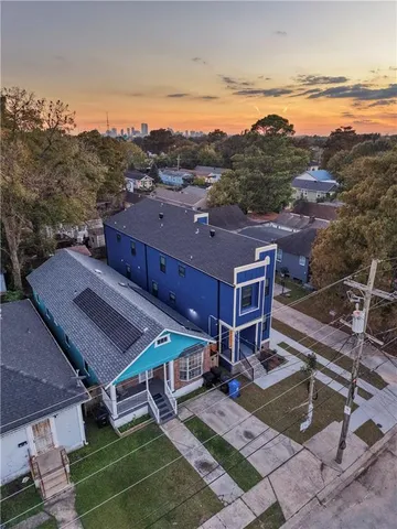 $2,100 | 2756-2758 Gladiolus Street, Unit 2756, New Orleans, LA 70122