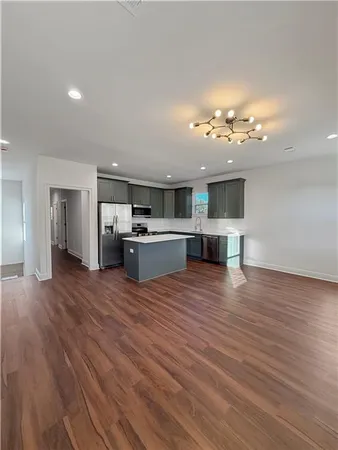 $2,100 | 2756-2758 Gladiolus Street, Unit 2756, New Orleans, LA 70122