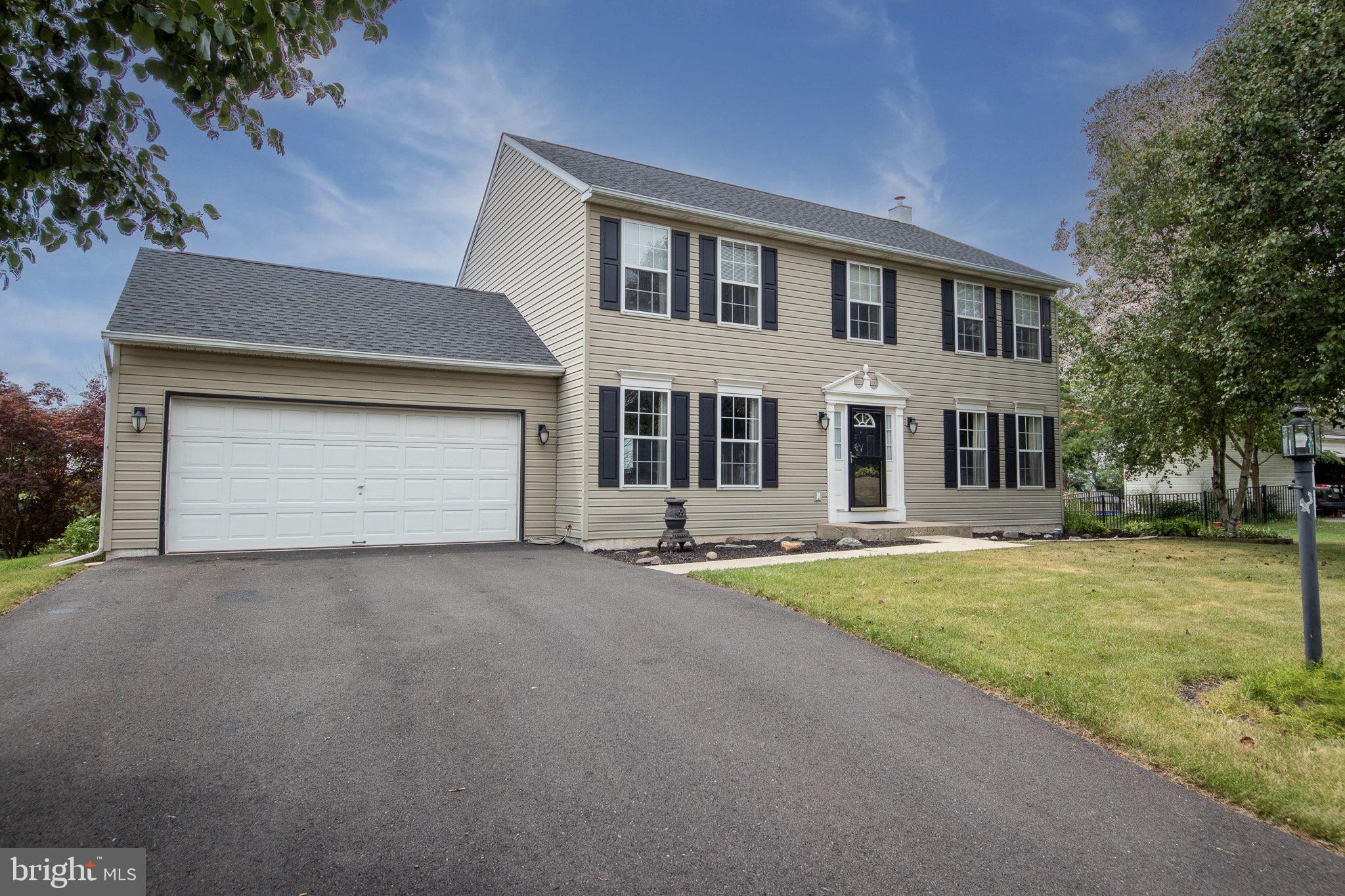 2518 Brooke Road Pennsburg, PA 18073 - Photo 2 of 44 Gallery Image 2
