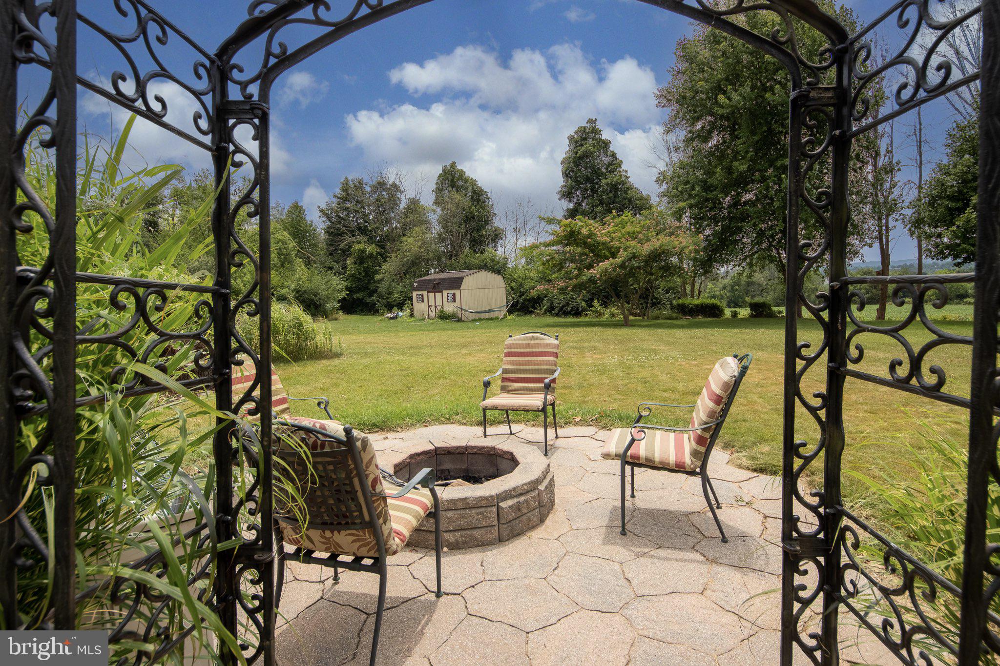 2518 Brooke Road Pennsburg, PA 18073 - Photo 39 of 44 Gallery Image 39
