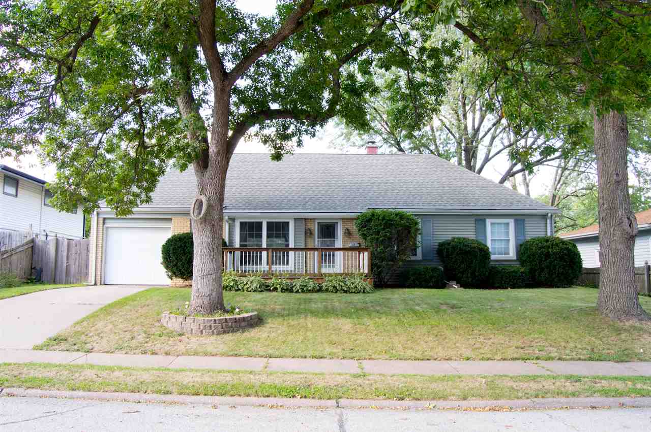 708 Westerfield Road Davenport, IA 52806 - Photo 1 of 17 Gallery Image 1