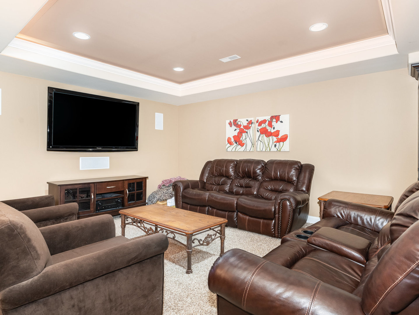 2223 Spartina Lane Naperville, IL 60564 - Photo 37 of 48 a living room with furniture and a flat screen tv