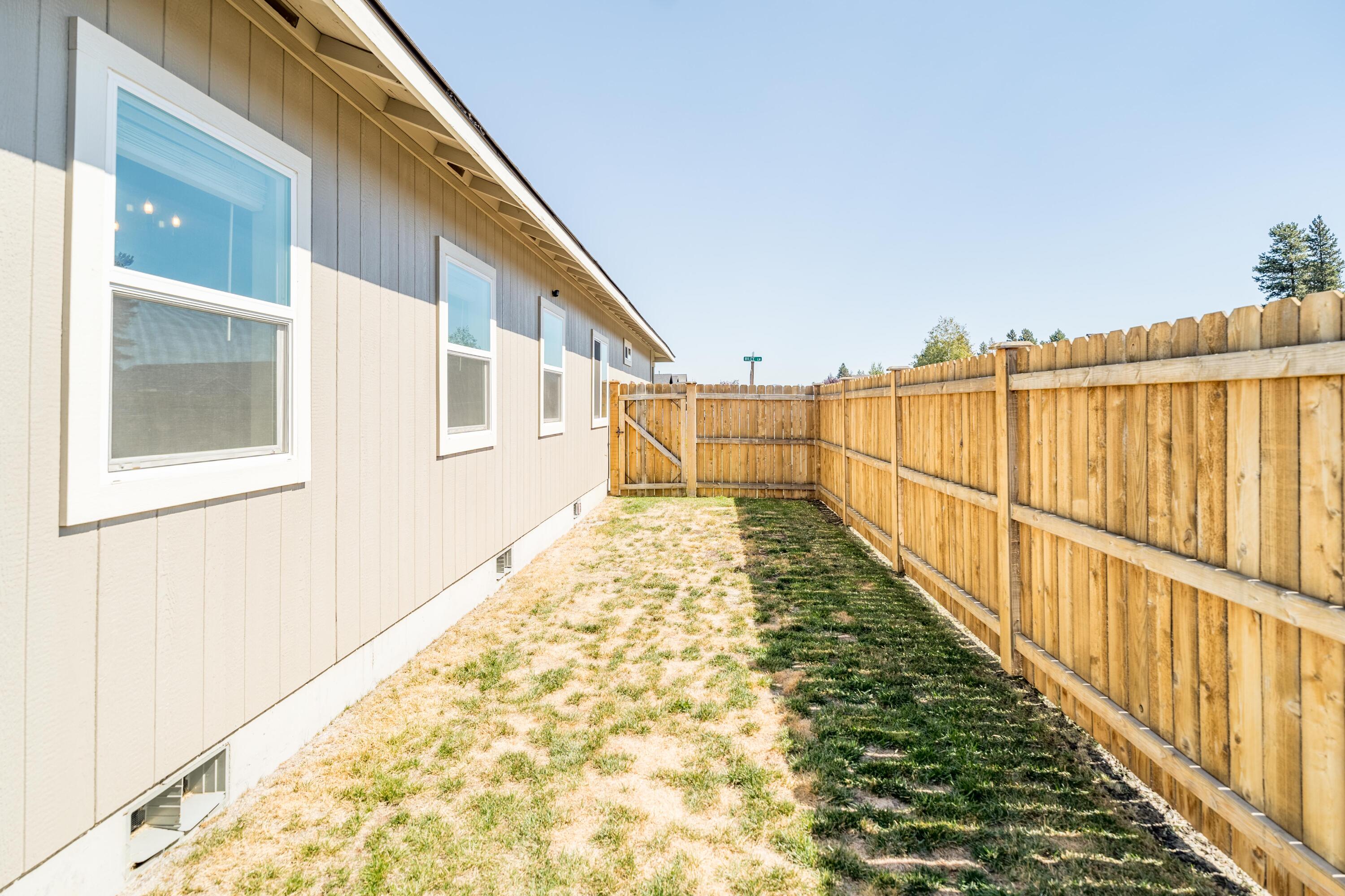51251 Riley Lane La Pine, OR 97739 - Photo 21 of 27 DSC04144-HDR