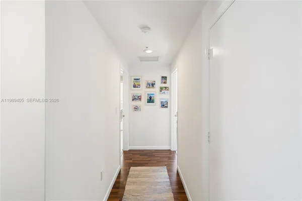 $4,300 | 244 Biscayne Boulevard, Unit 1703, Miami, FL 33132