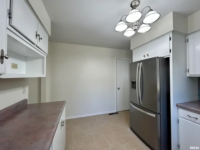 $174,500 | 611 South Terrace Drive, Carbondale, IL 62901