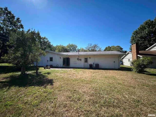 $174,500 | 611 South Terrace Drive, Carbondale, IL 62901