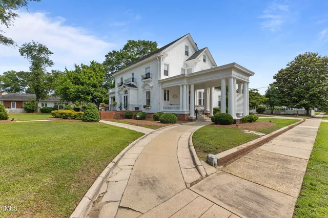 $1,350,000 | 309 West Divine Street, Dunn, NC 28334