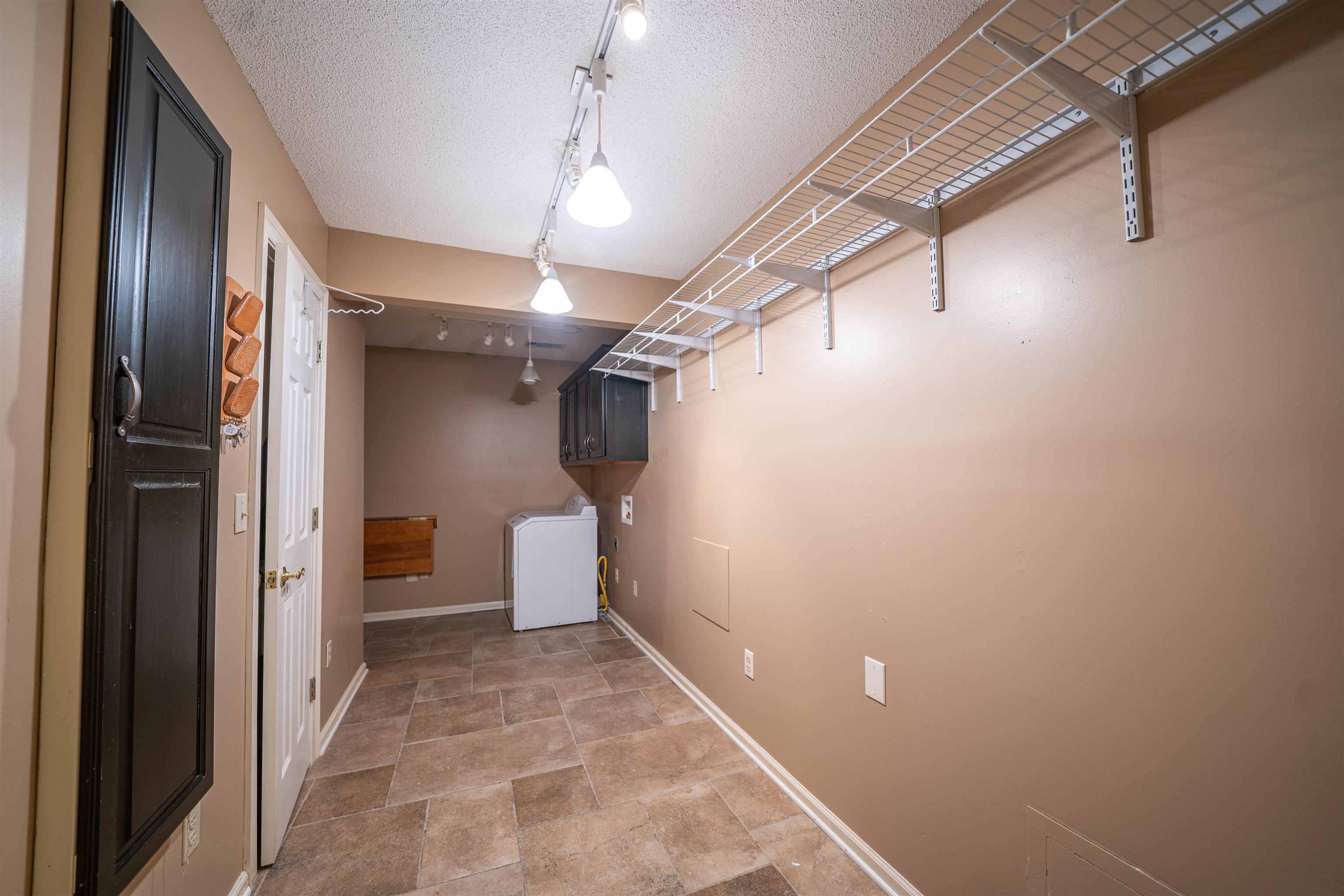 110 Fisherville Road Collierville, TN 38017 - Photo 12 of 21 a view of a hallway