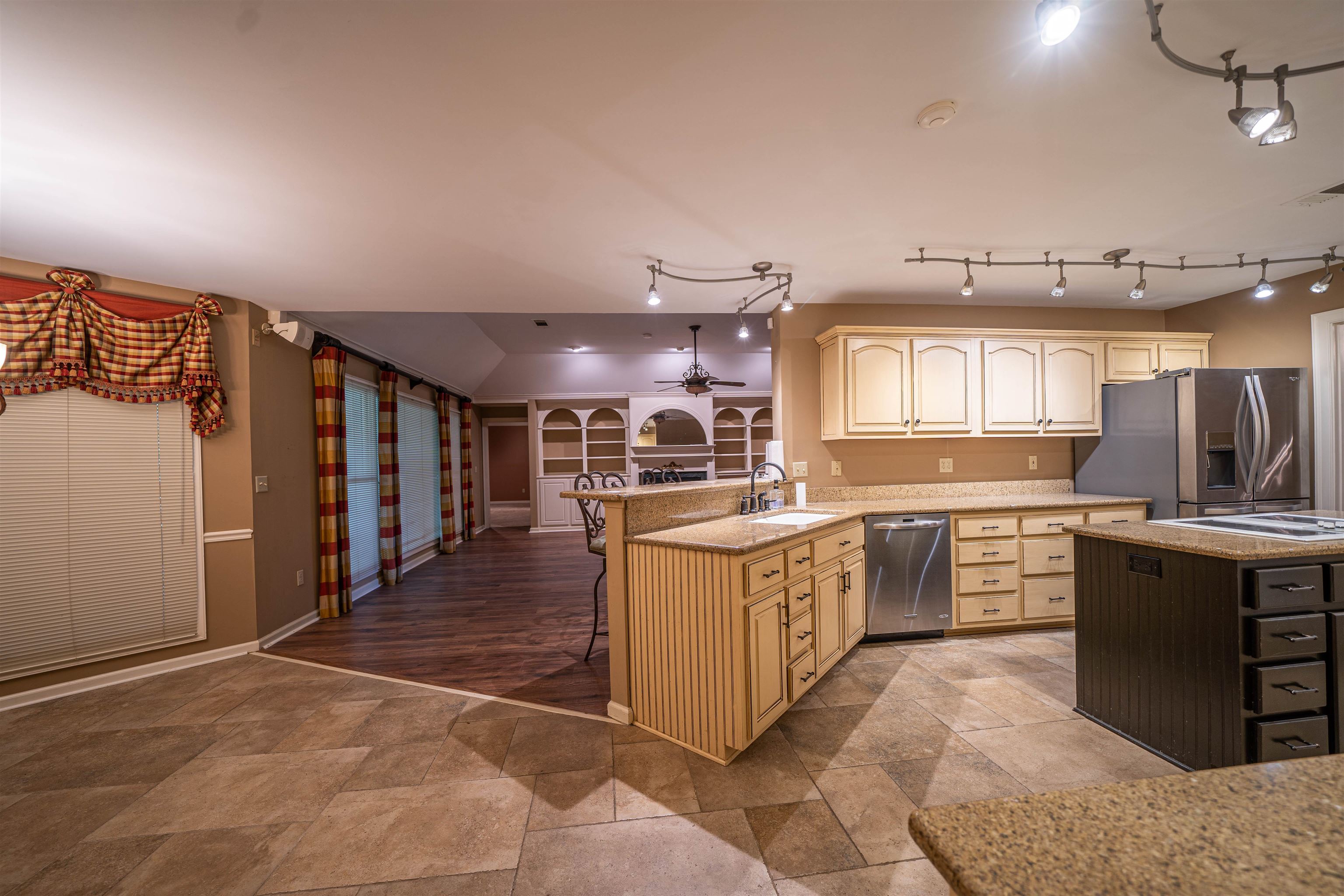 110 Fisherville Road Collierville, TN 38017 - Photo 7 of 21 a large kitchen with lots of counter top space and stainless steel appliances