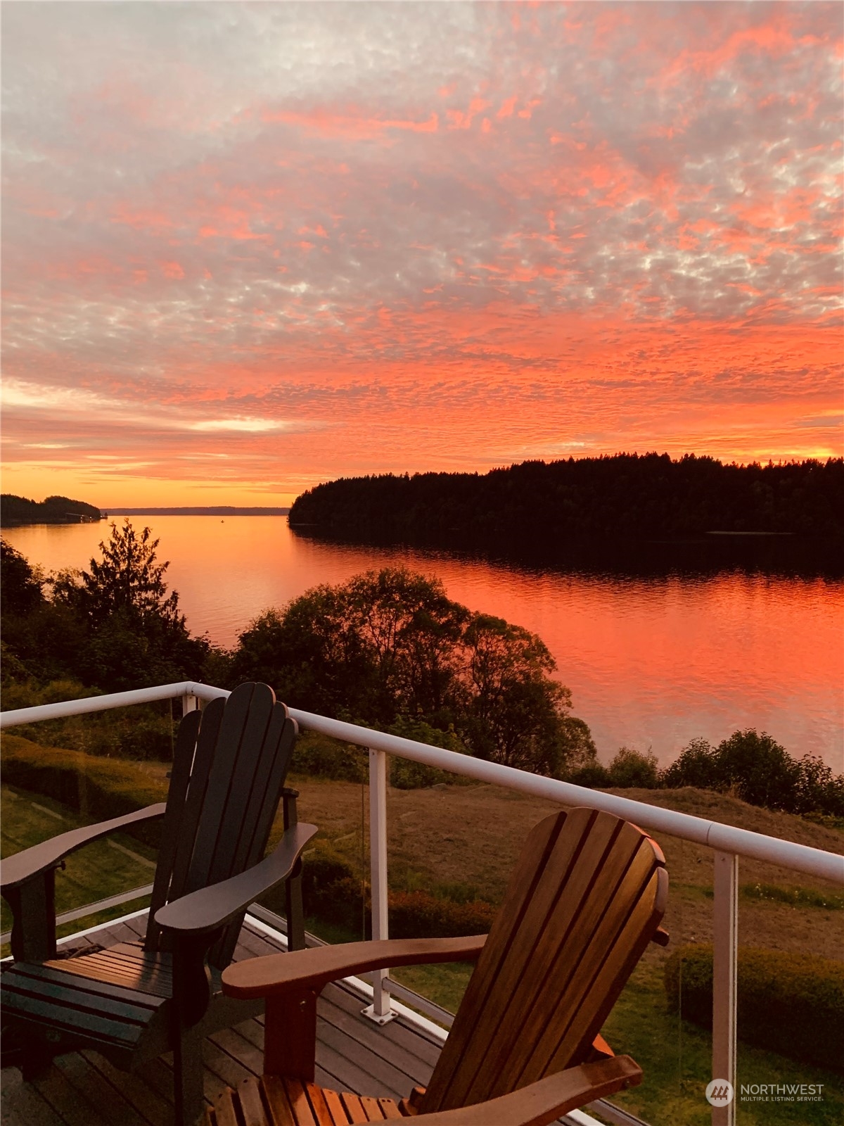 52 Chapman Loop, Unit C Steilacoom, WA 98388 - Photo 3 of 40 a view of balcony with furniture