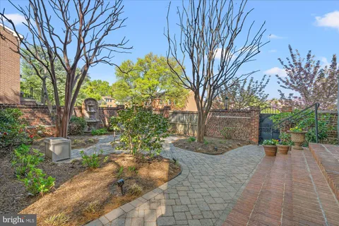 $1,490,000 | 539 South Columbus Street, Alexandria, VA 22314