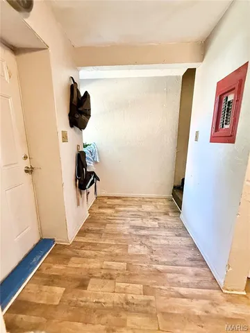 $1,095 | 402 North 1st Street, Belleville, IL 62220