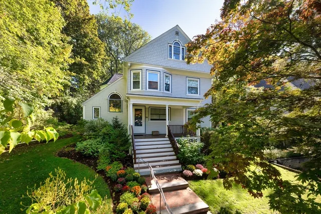 $1,800,000 | 34 Chestnut Terrace, Newton, MA 02459