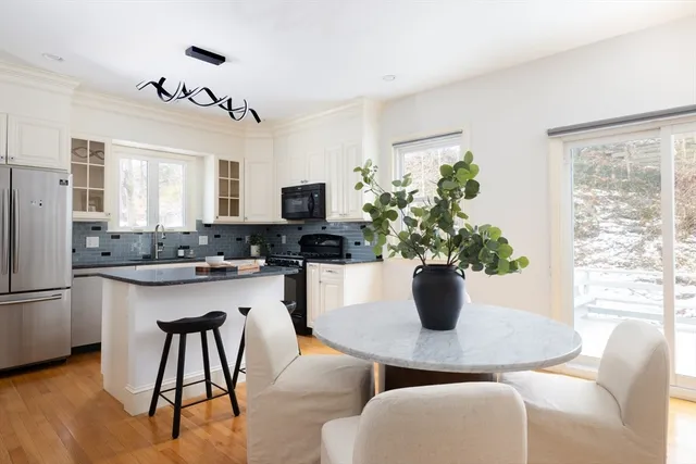 $1,800,000 | 34 Chestnut Terrace, Newton, MA 02459