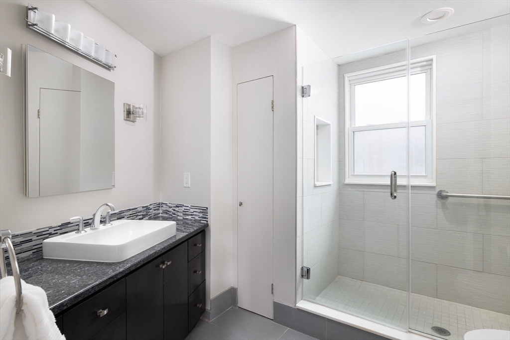 34 Chestnut Terrace Newton, MA 02459 - Photo 9 of 17