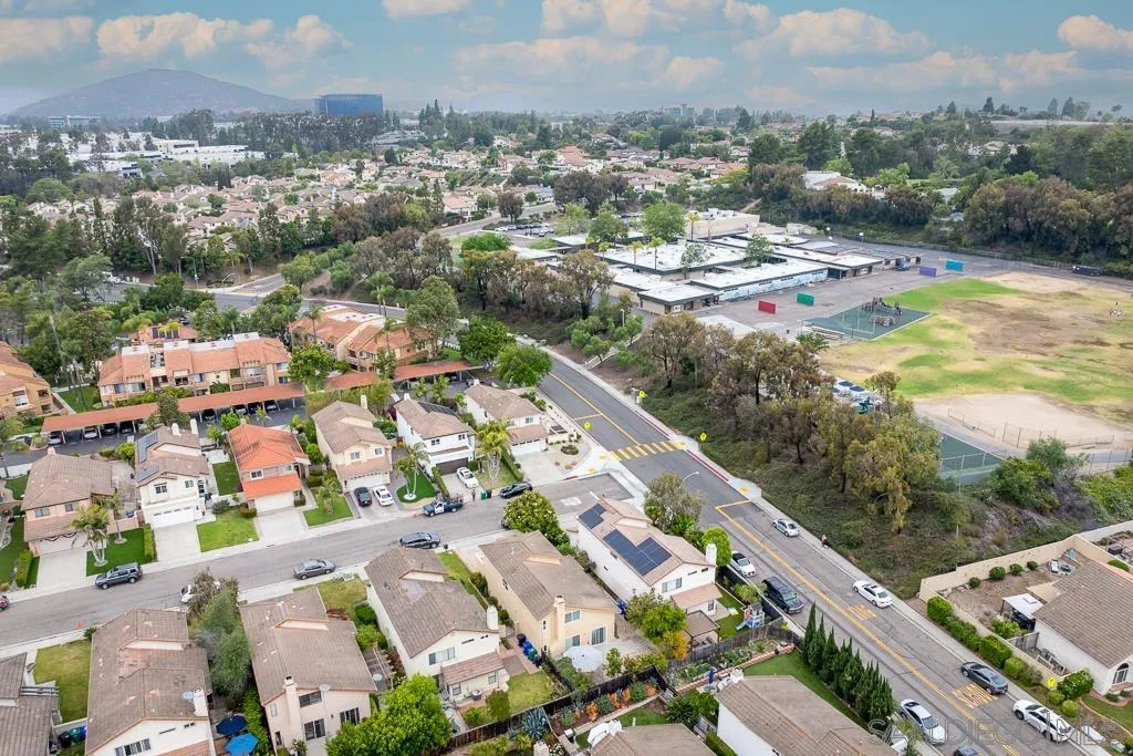 11289 Silver Buckle Way San Diego, CA 92127 - Photo 3 of 21