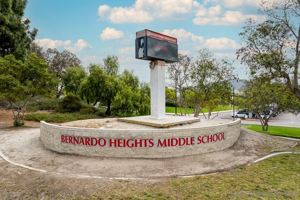 11289 Silver Buckle Way San Diego, CA 92127 - Photo 10 of 21