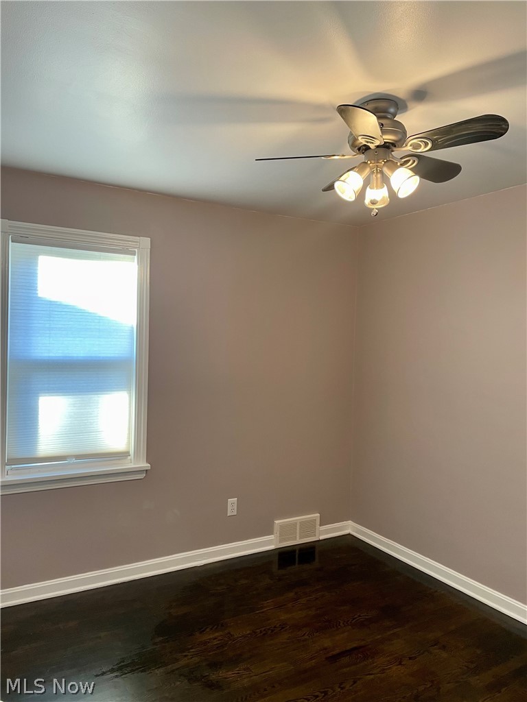 1772 Edgefield Road Lyndhurst, OH 44124 - Photo 15 of 34 Gallery Image 15