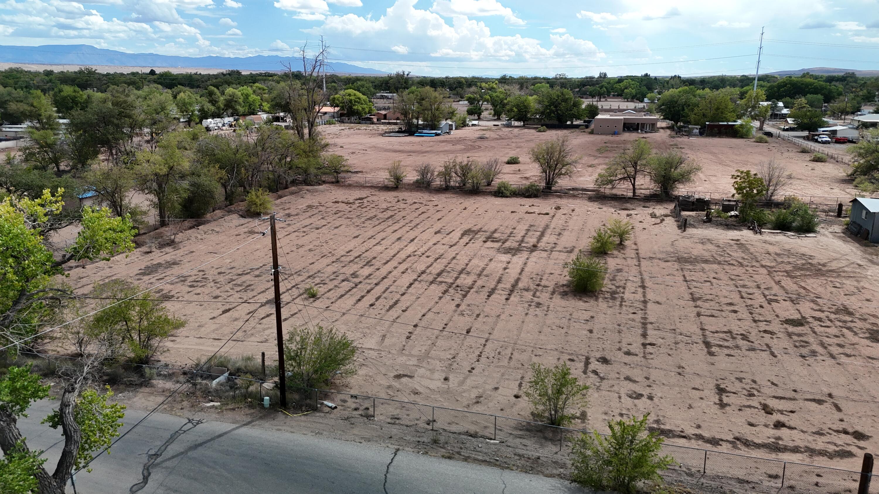 2406 Sunshine Road Southwest Albuquerque, NM 87105 - Photo 9 of 14 Gallery Image 9