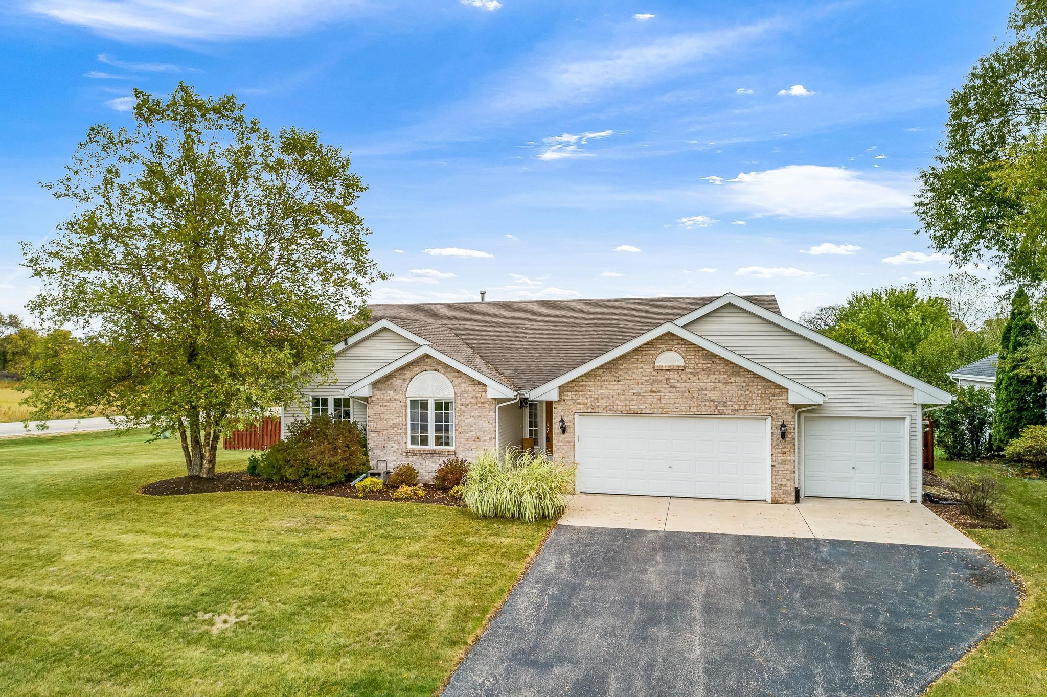 10473 Lismore Road Roscoe, IL 61073 - Photo 1 of 48 Gallery Image 1