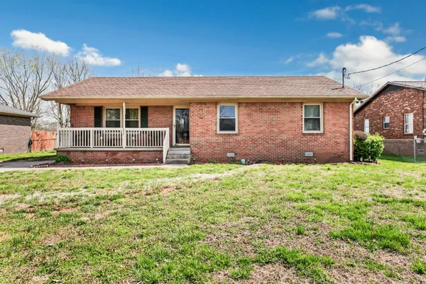 $179,900 | 406 Lucky Debonair Street, Hopkinsville, KY 42240