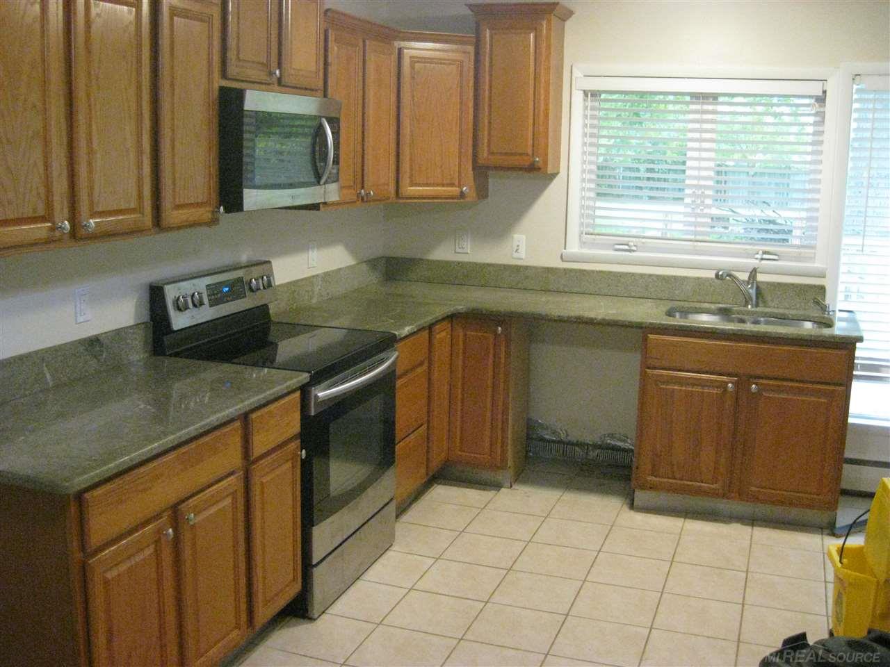 45775 Gable Inn Street Utica, MI 48317 - Photo 19 of 20 31398928-20.JPG