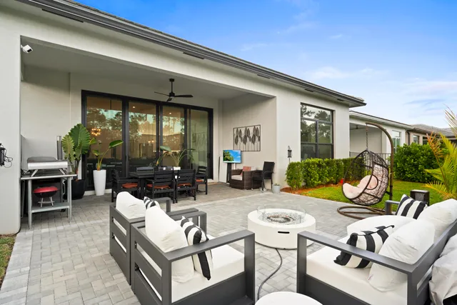 $659,000 | 2133 Southeast Mosaic Blvd Port, Port St. Lucie, FL 34984