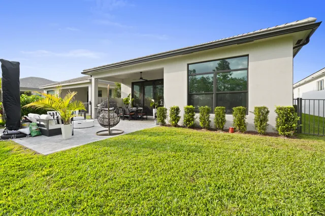 $659,000 | 2133 Southeast Mosaic Blvd Port, Port St. Lucie, FL 34984