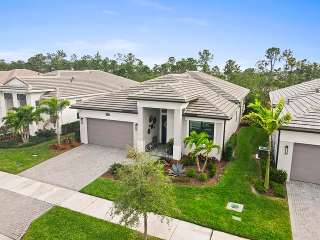 $659,000 | 2133 Southeast Mosaic Blvd Port, Port St. Lucie, FL 34984