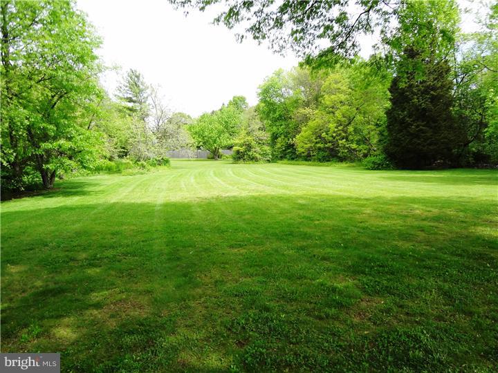 5 Newcastle Road Freehold, NJ 07728 - Photo 4 of 11 Gallery Image 4