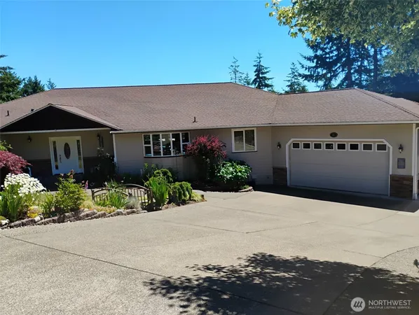 $750,000 | 341 East Rainier Court, Allyn, WA 98524